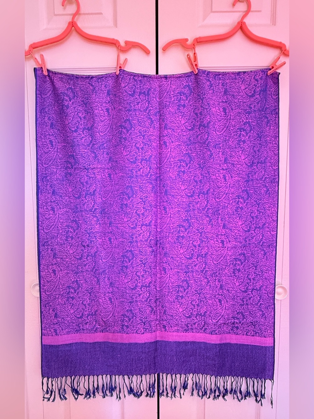 NWOT purple paisley pashmina-style scarf/shawl with fringe